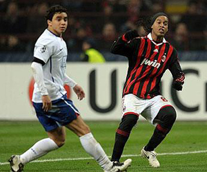 Rafael vs. Ronaldinho